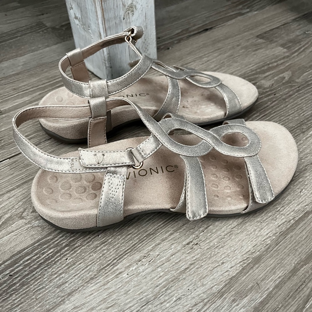 Vionic sandals/7 - Picture 2 of 4